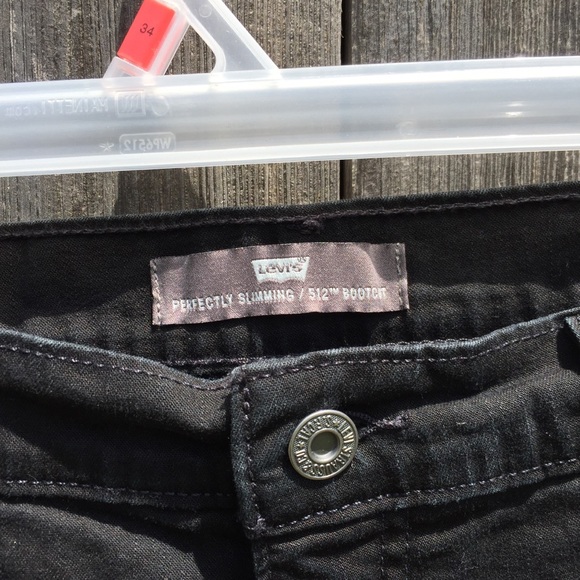 Levi’s Perfectly Slimming Stonewashed Black 512 Bootcut Jeans - Picture 3 of 8